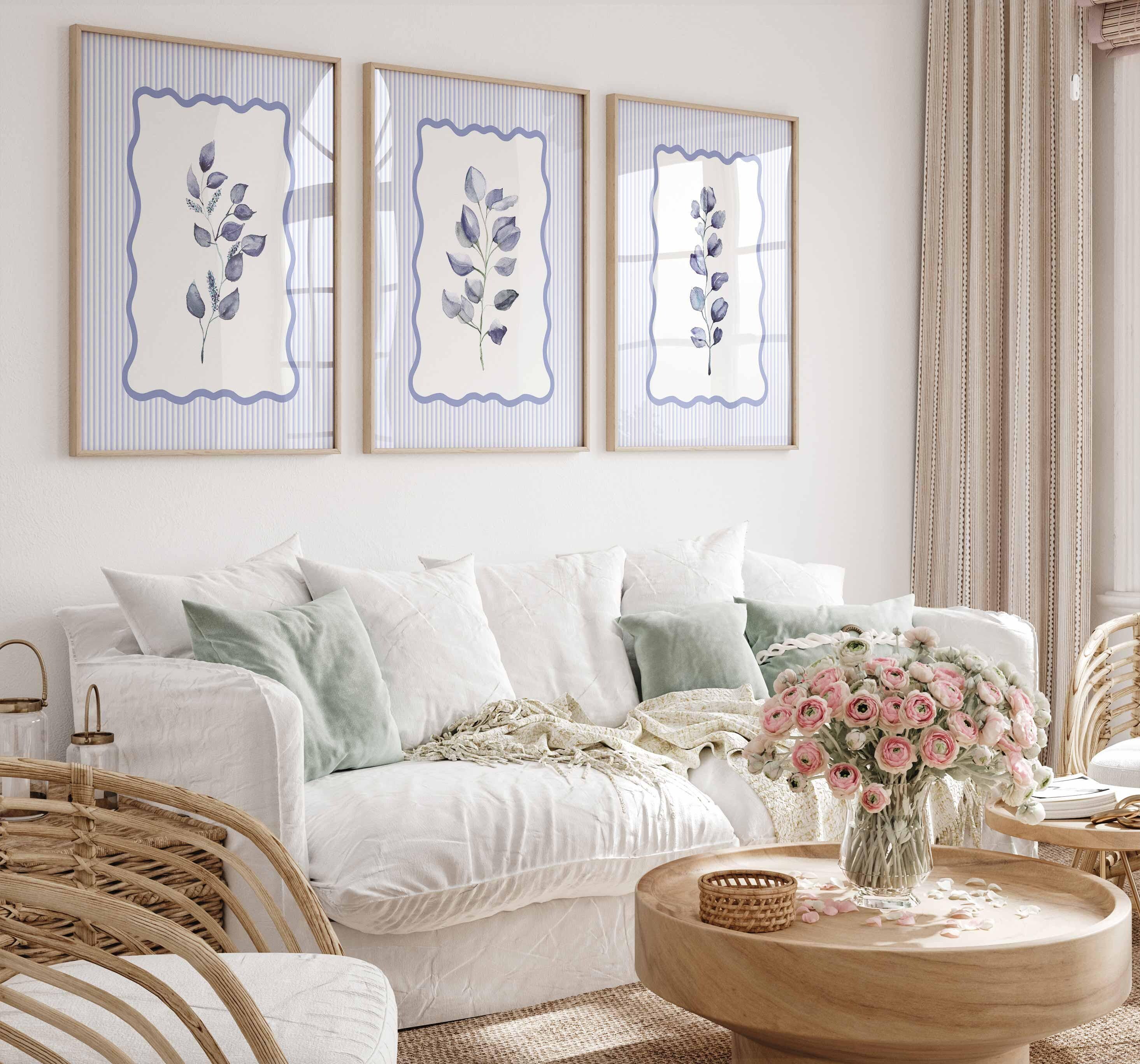 Arte de pared azul, impresiones artísticas de hojas azul marino, decoración de sala de estar, botánico de rayas con eucalipto, estética de Nancy Meyers, póster costero para baño Imagen secundaria del producto