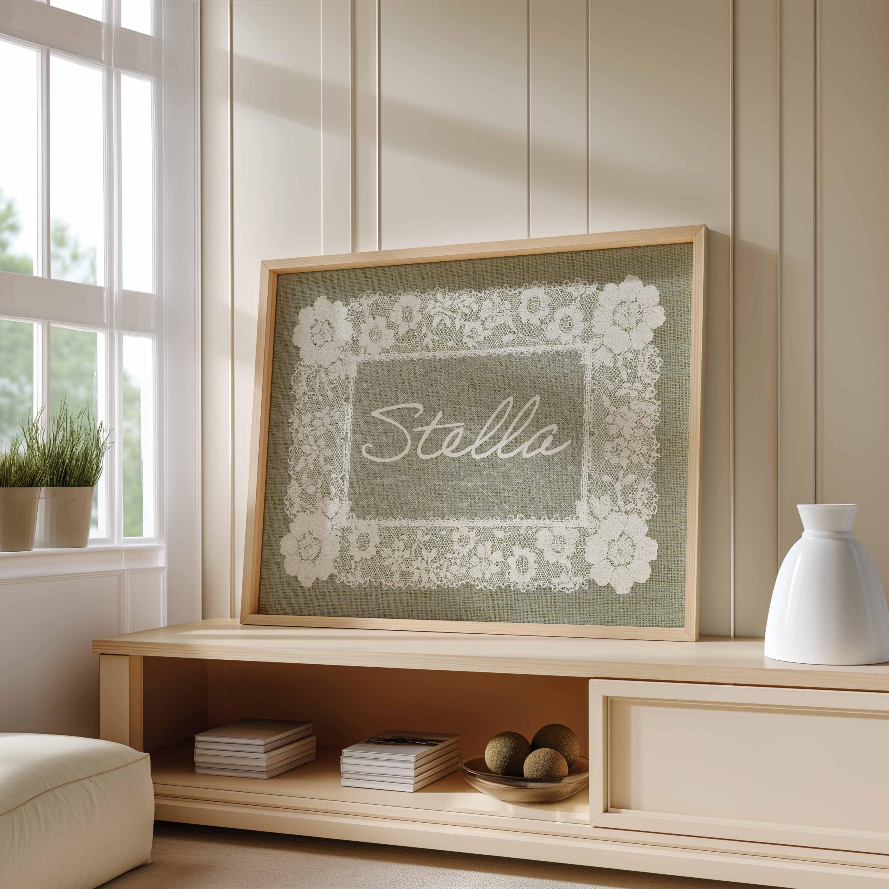 Decoración personalizada para guardería, patrón de tapete personalizado, nombre para guardería con encaje verde salvia, letrero vintage con nombre de bebé, impresiones digitales de arte de pared estilo cottagecore Imagen secundaria del producto