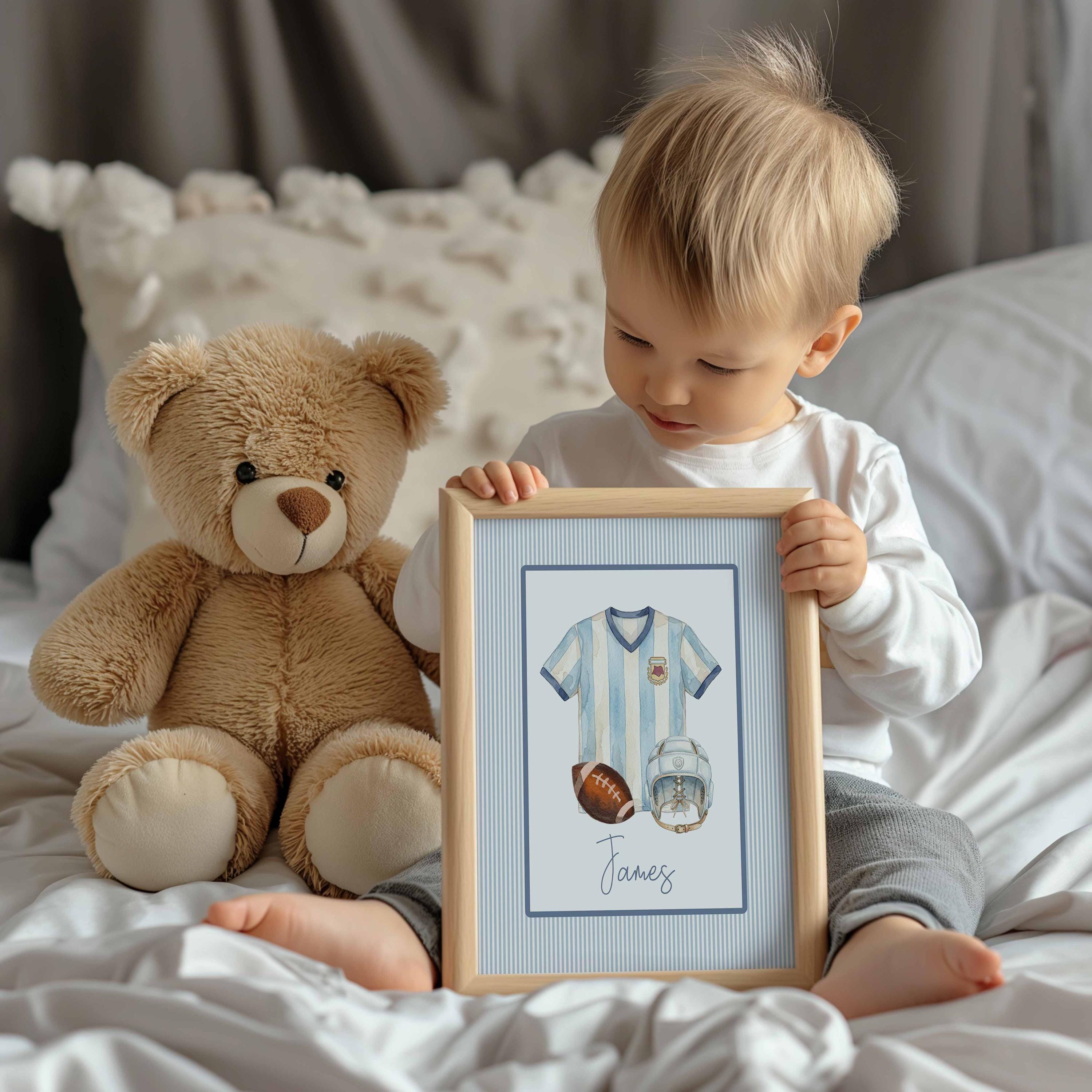 Estampado de fútbol con nombre personalizado, decoración de guardería de fútbol, arte para cuarto de juegos infantil, dormitorio deportivo para niños, regalo de cumpleaños infantil, decoración de camiseta vintage Imagen secundaria del producto