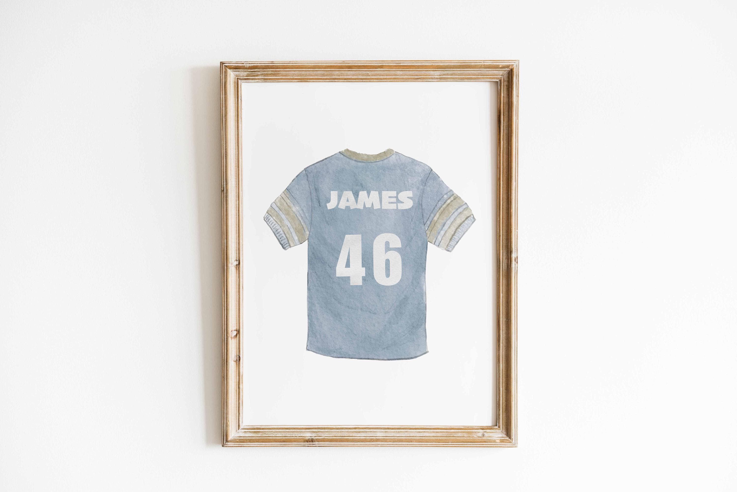 Guardería de fútbol personalizada, estampado de nombre en camiseta personalizada, arte para sala de juegos infantil, dormitorio deportivo para niño, regalo de cumpleaños para niños, decoración vintage Imagen secundaria del producto