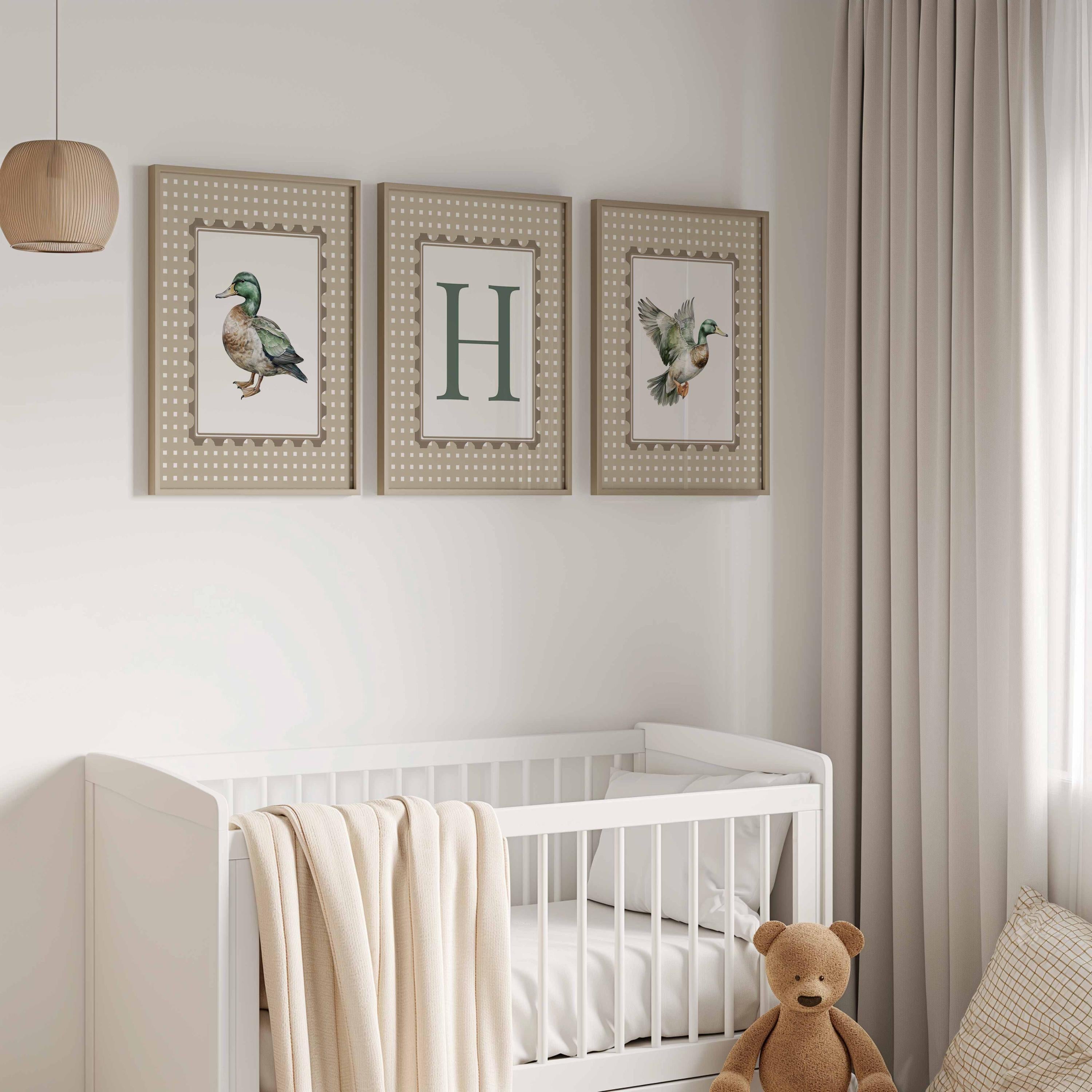 Arte de pared personalizado para guardería de niño, decoración de guardería de caza, lámina de patos reales para guardería, regalo para bebé niño, letrero de nombre de bosque, inicial personalizada Imagen secundaria del producto