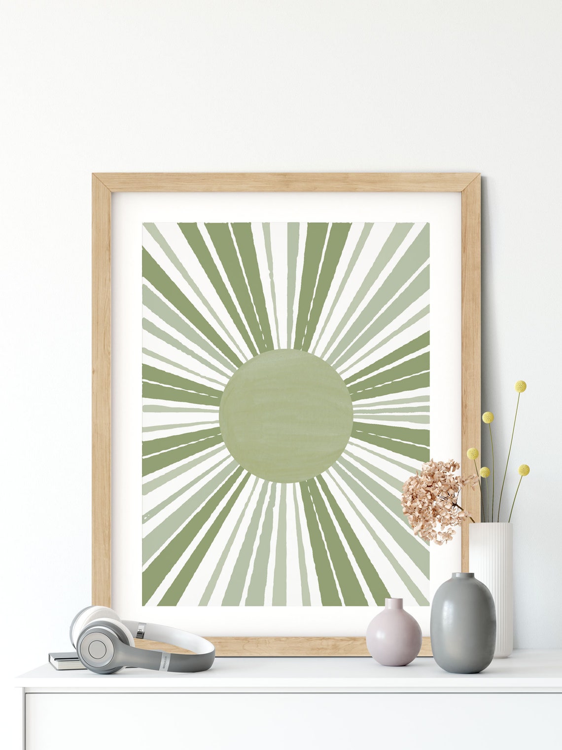 Impression murale Motif soleil éclos en vert sauge, Art solaire minimaliste Image secondaire du produit